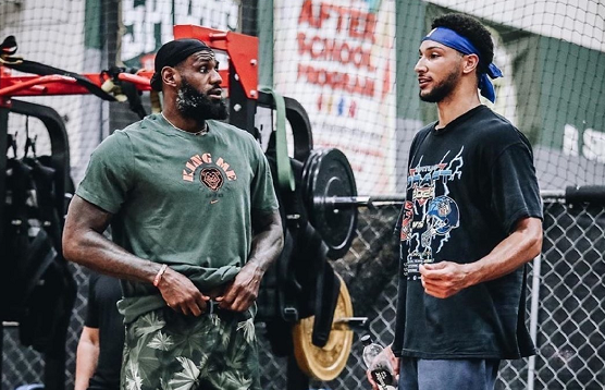 赛场上走得 赛场上走得