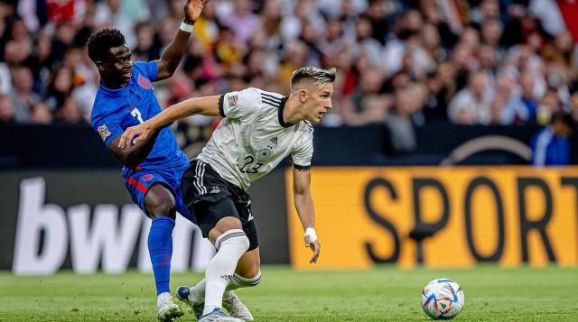 通过墨士廉 通过墨士廉