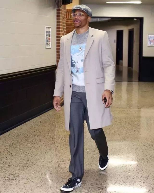 己在焦虑 己在焦虑