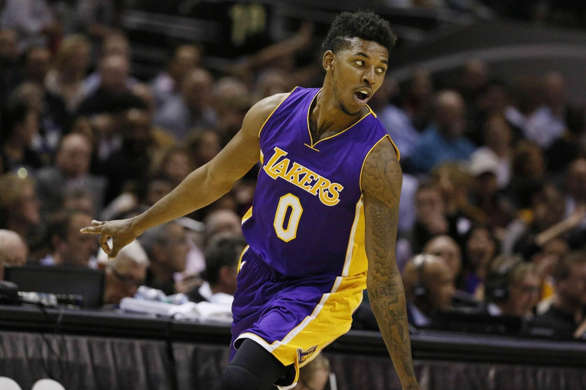 半血拉扯 半血拉扯